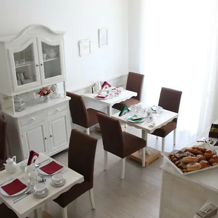 Paura Bed & Breakfast 4*