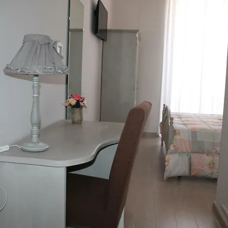 Oda ve Kahvaltı Paura 4*